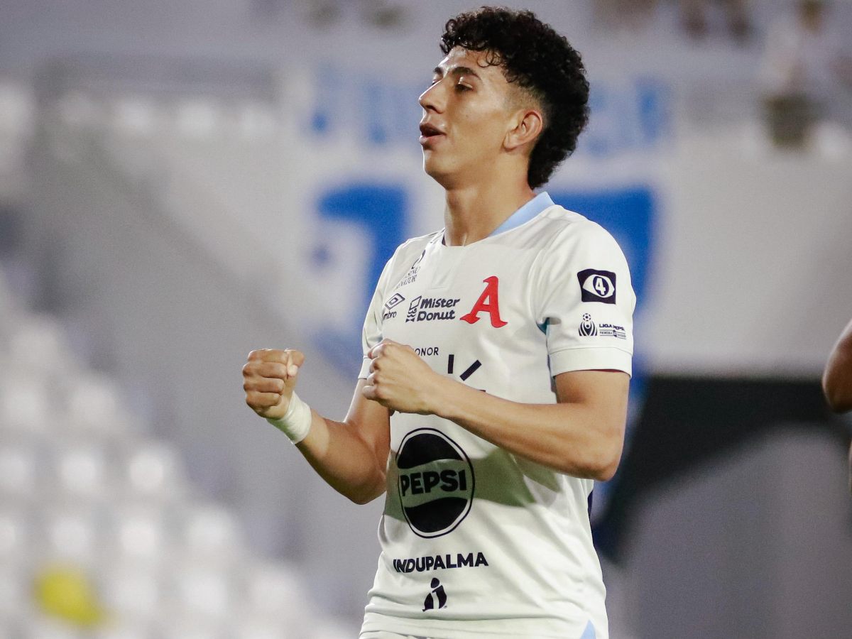 Noel Rivera celebra su gol ante el Hércules. Foto Cortesía Alianza