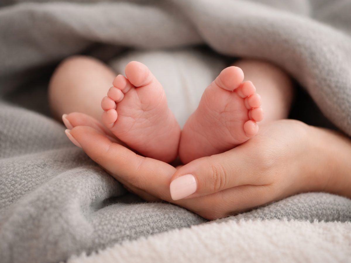 bebe-nacimiento-maternidad-natalidad