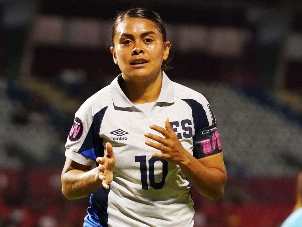 Brenda Cerén contra Trinidad y Tobago. Foto Cortesía FESFUT