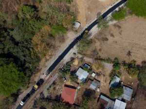 Así avanzan los trabajos de pavimentación hacia cantón Los Toles