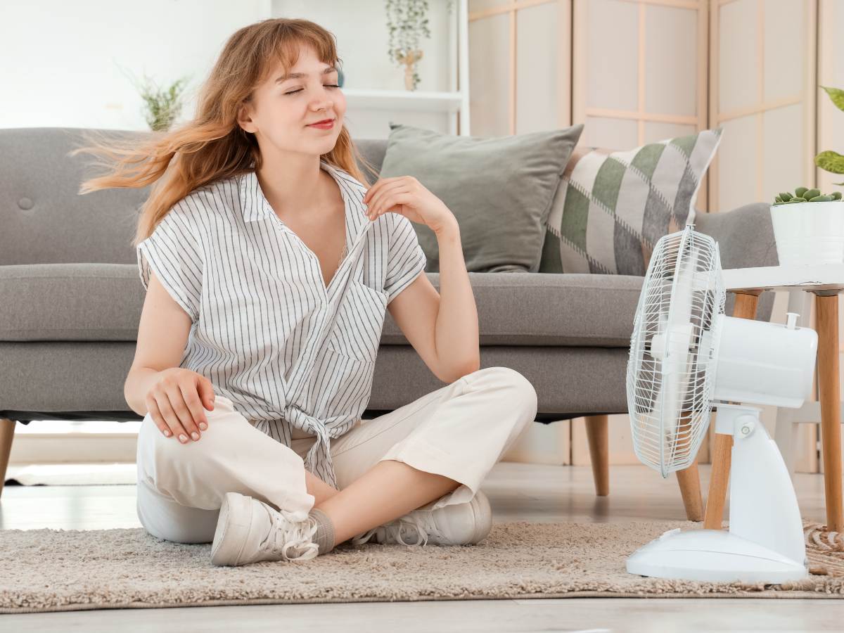 Mantener la piel fresca y ventilada ayuda a prevenir el salpullido en días calurosos y húmedos.