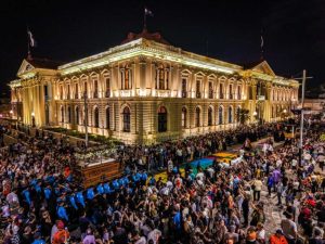centro-historico-megaalfombra-el-salvador