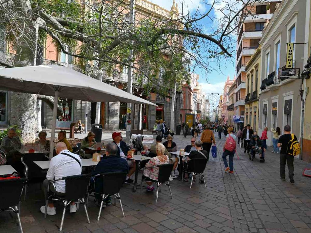 El nuevo mecanismo busca formalizar la situación de personas migrantes que ya viven y trabajan en España bajo condiciones específicas.