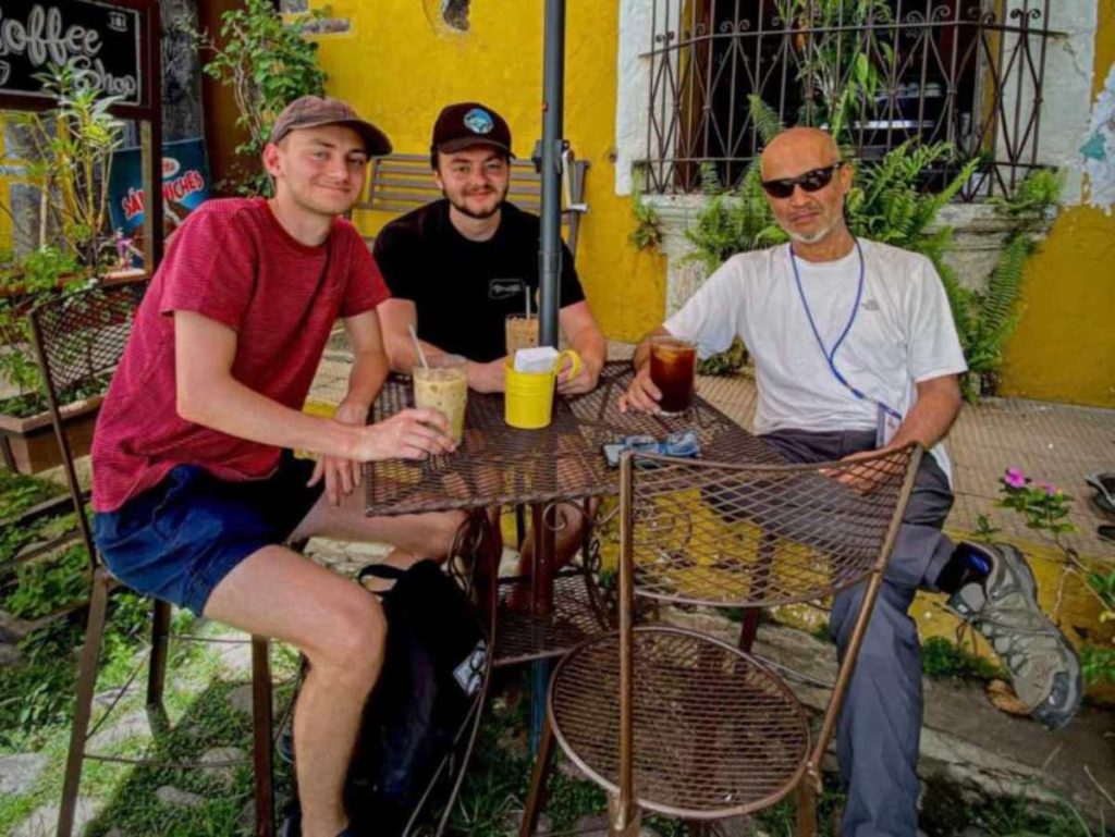 Restaurantes y cafés de Suchitoto destacan por su tradición, sabor local y ambientes acogedores.