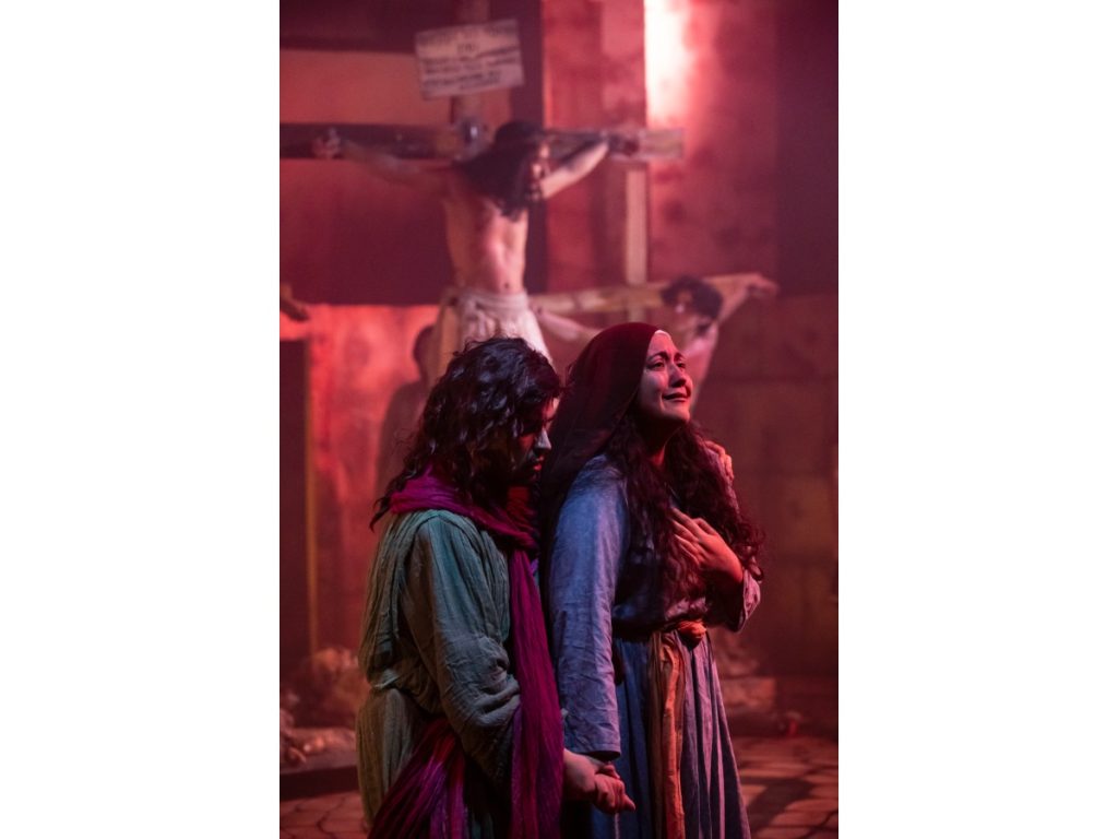 La puesta en escena explora la historia de Jesús desde la perspectiva de quienes lo rodearon, con énfasis en lo humano. Fotografía/ Black Coyote
