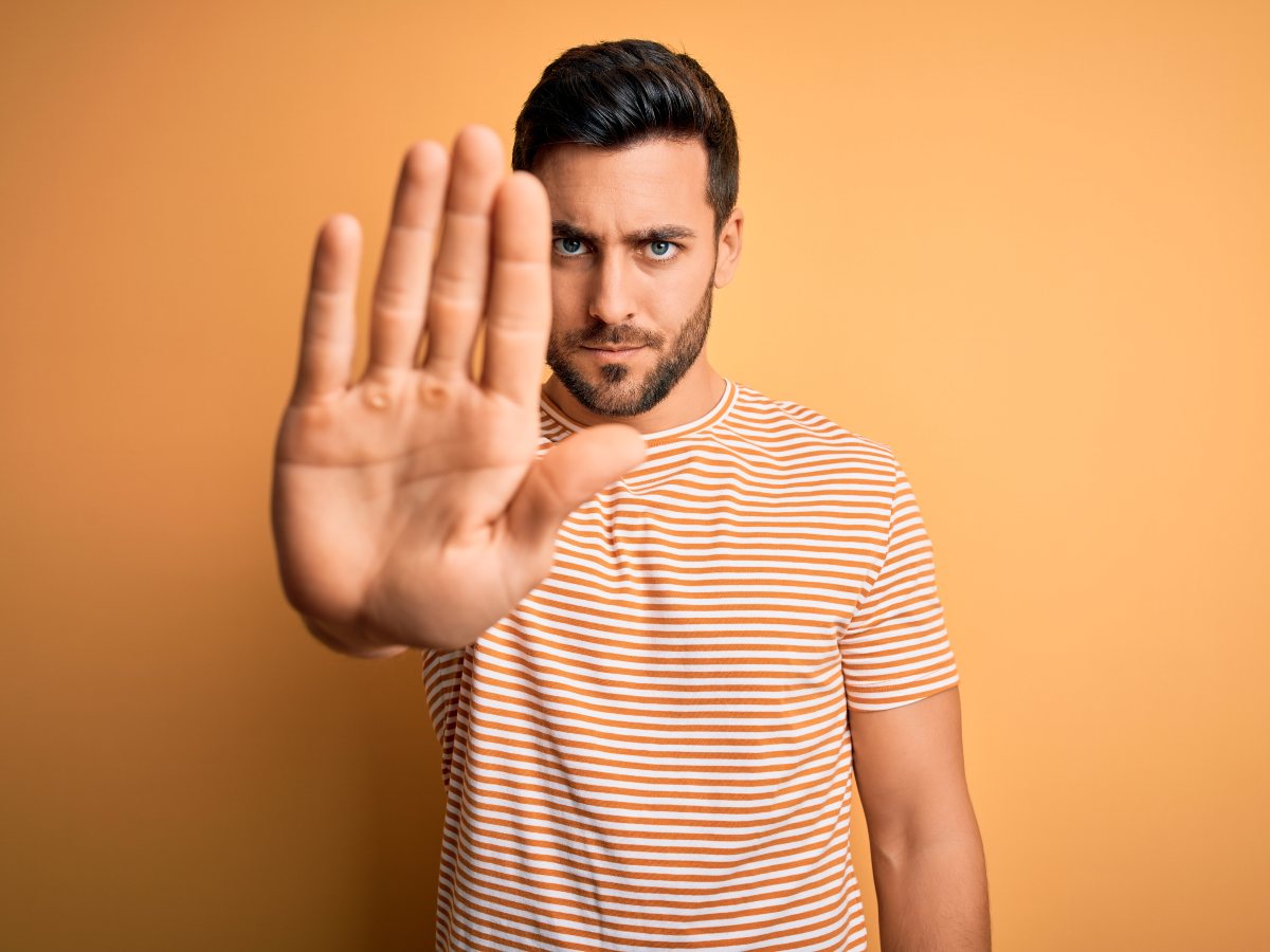 Poner límites claros ayuda a reducir el estrés y mejora la calidad de las relaciones personales y profesionales.