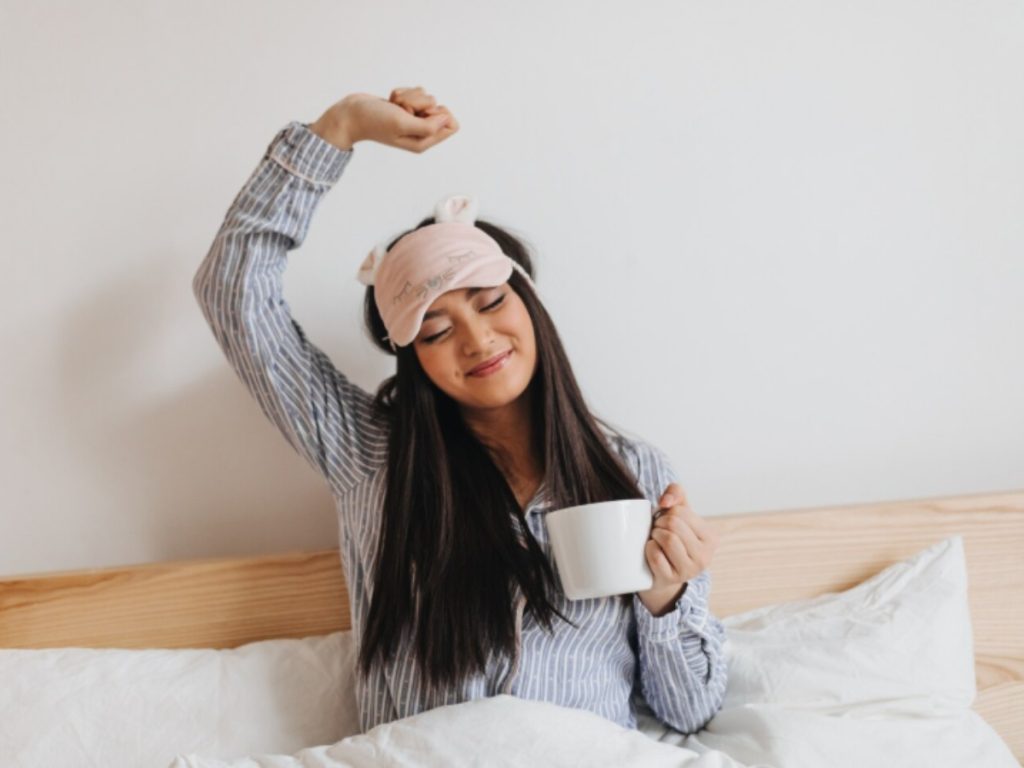 dormir-mujer-salud-descanso-siesta-sueño