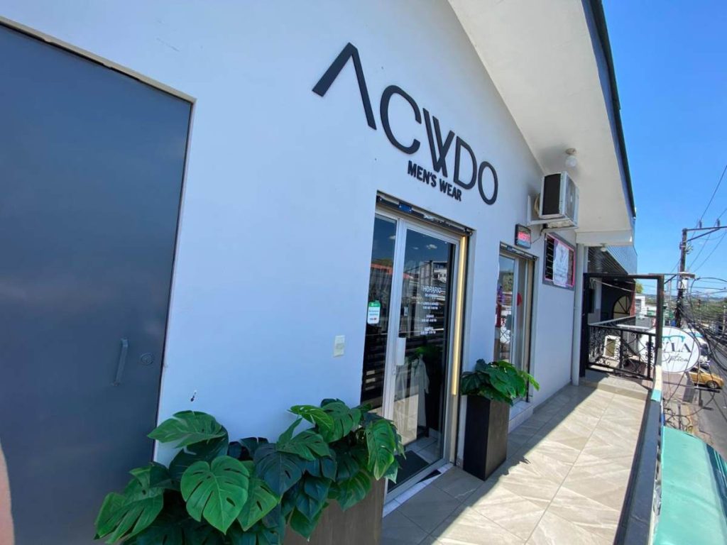 La marca ha logrado posicionarse con prendas frescas ideales para el clima del país.