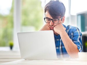 Usuarios reportaron mensajes fraudulentos con datos reales de sus reservas tras la filtración.