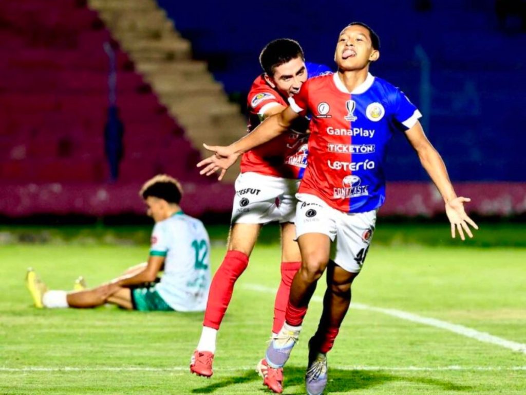 FAS derrotó por goleada a Dragón y clasificó a los cuartos de final de la Copa Presidente. Foto Cortesía INDES
