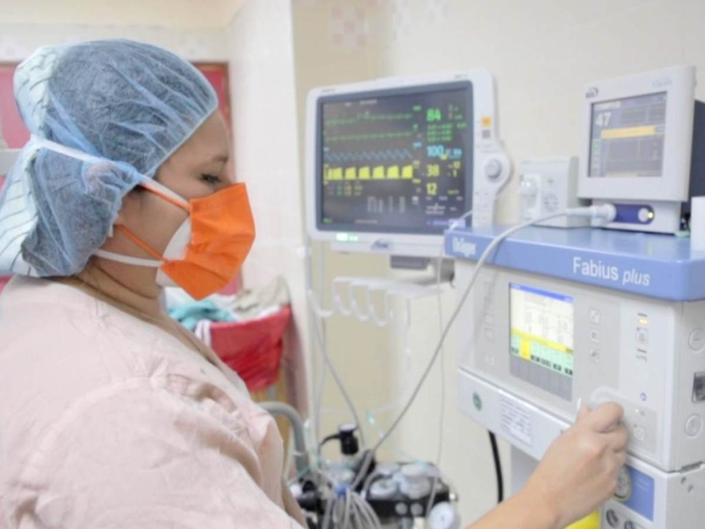 La cirugía de manga gástrica en el ISSS requiere evaluaciones previas con especialistas en nutrición y psicología.