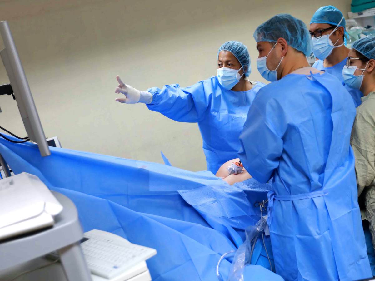 Pacientes deben cumplir con un índice de masa corporal mayor a 39 para optar a la manga gástrica en el ISSS.