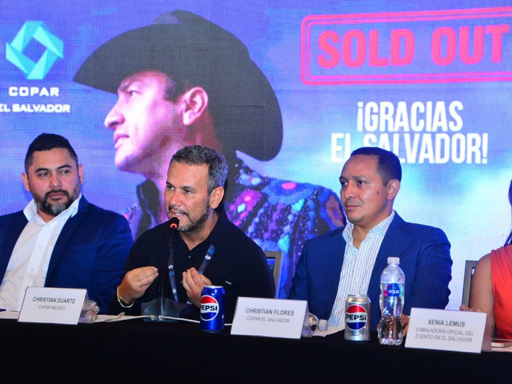 24,000 fanáticos de Julión Álvarez agotaron el Estadio Cuscatlán para este 24 de abril. Fotografía/ elsalvador.com