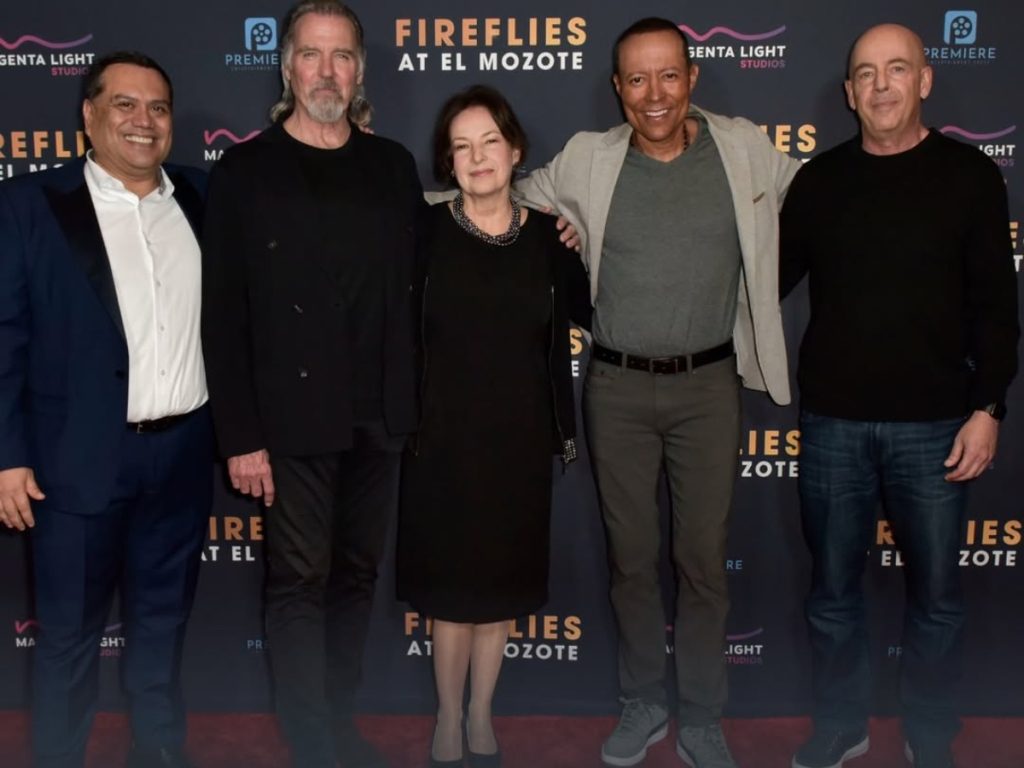 El preestreno en California reunió al productor Elías Axume, al elenco y comunidad salvadoreña en una función especial. Fotografía/ cortesía