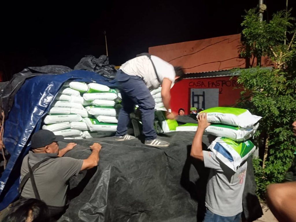 Productores reciben insumos para iniciar la siembra en la primera etapa de lluvias.
