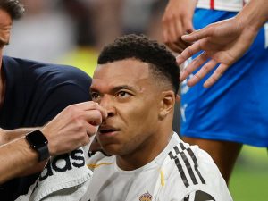 Kylian Mbappé ya está listo para jugar contra el Bayern Múnich. Foto AFP