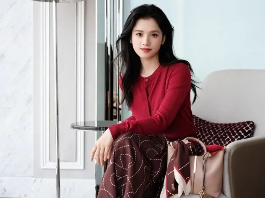 El rojo es el color indispensable para disfrutar de un nueva temporada llena de energía y pasión. 