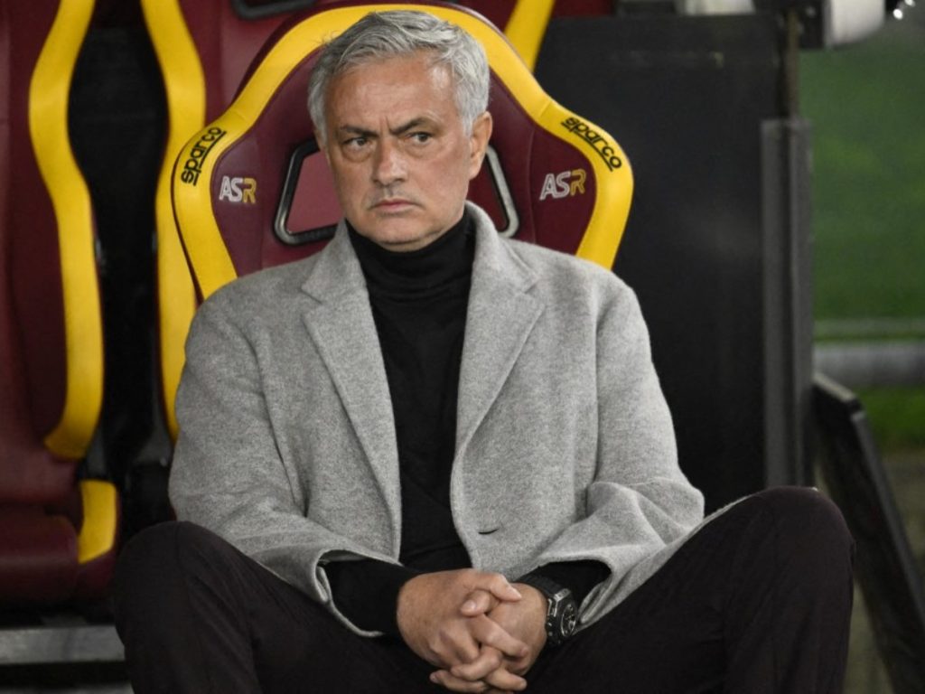 José Mourinho entrenando a la Roma en 2024. Foto AFP