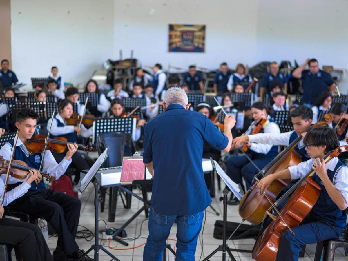 La Orquesta Sinfónica de San Salvador Centro abrió su convocatoria para nuevo y antiguo ingreso.