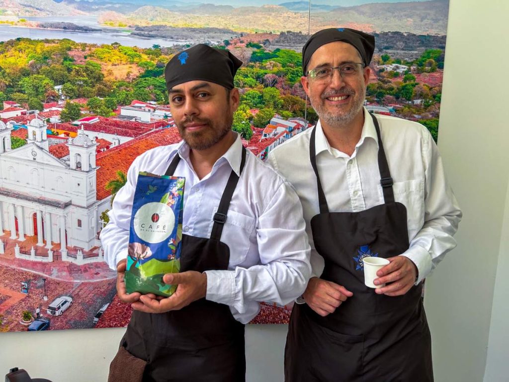 El café Pacamara fue protagonista de jornadas de degustación organizadas por embajadas salvadoreñas en Suramérica. Fotografía/ Embajada de El Salvador en Suramérica 
