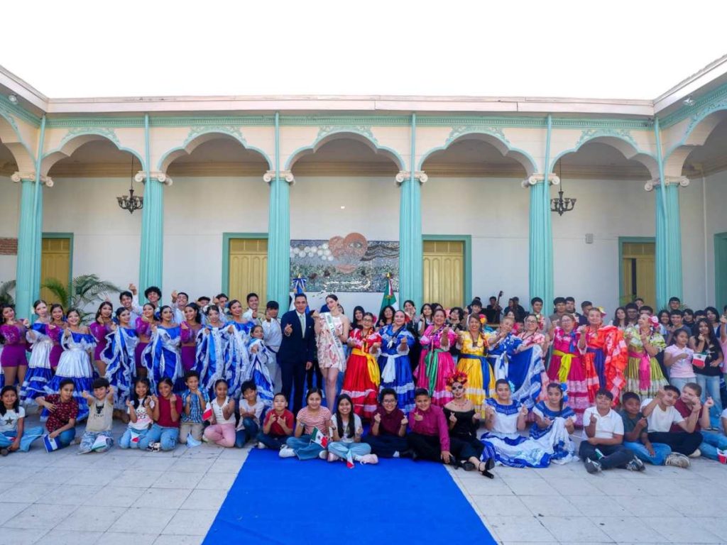 la plazuela para eventos privados, cuyo costo es de $1,000, siendo una de las opciones más amplias.