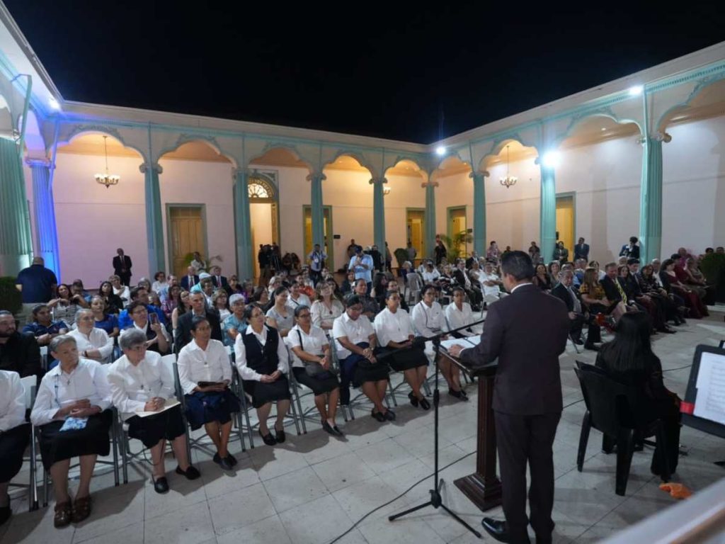 Los interesados deben gestionar la reserva a través de IMTECU y pagar un anticipo del 50%.