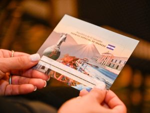 El trámite del Permiso Especial de Ingreso se realiza completamente en línea a través del portal oficial de Migración.