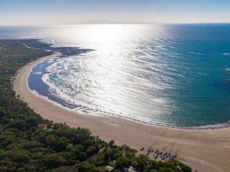 Ubicada en Punta Amapala, esta playa es uno de los ecosistemas costero-marinos más valiosos del país.