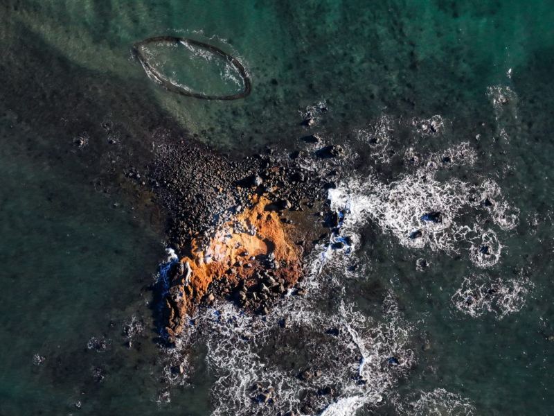 Entre arrecifes y tranquilidad, Playa Maculís ofrece una experiencia única de conexión con la naturaleza.