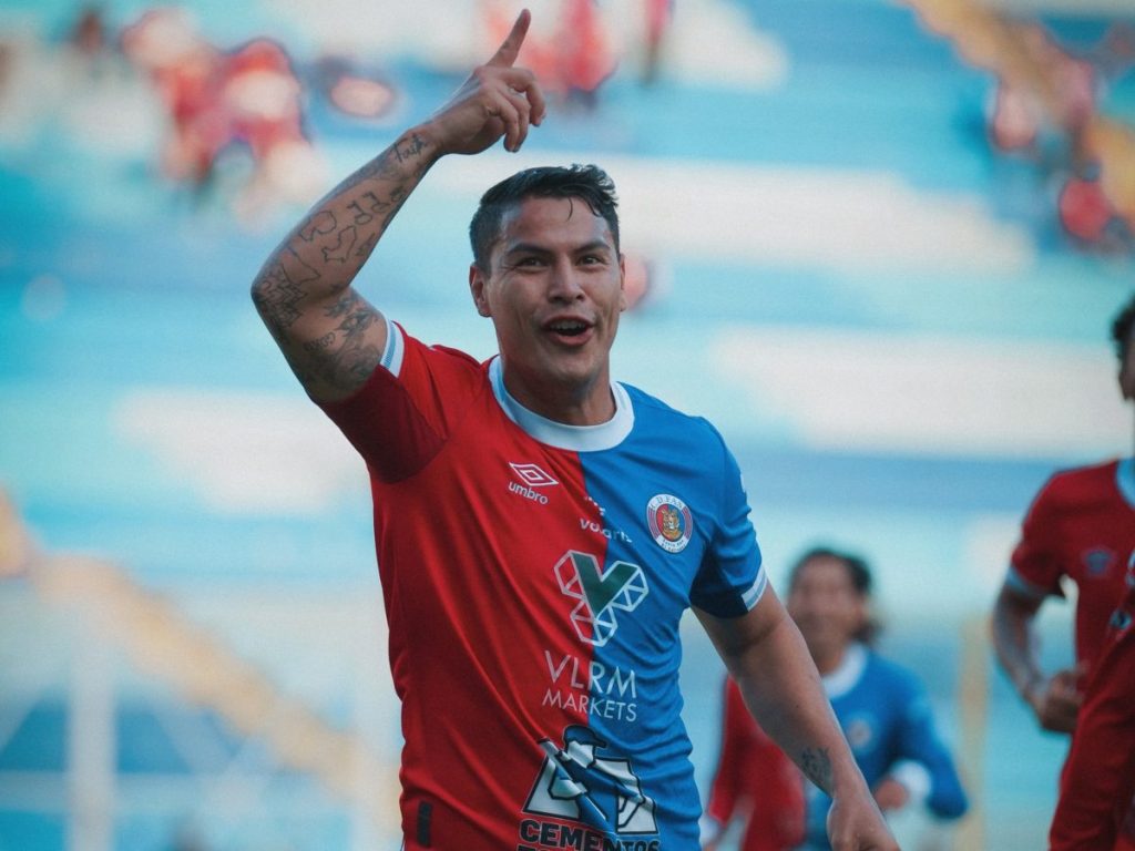 Kevin Santamaría celebra su gol ante el Zacatecoluca. Foto Cortesía FAS