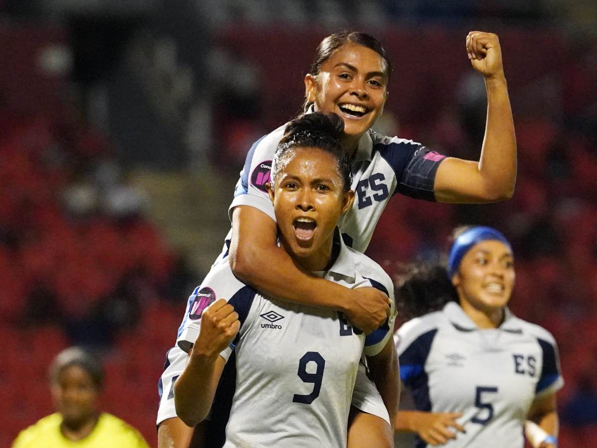 Brenda Cerén fue la figura del partido con un doblete clave para la Selecta.