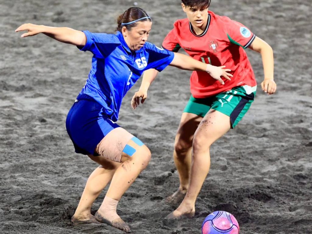 La Selecta Femenina de Fútbol Playa derrotó 1-0 a Portugal. Foto Cortesía INDES
