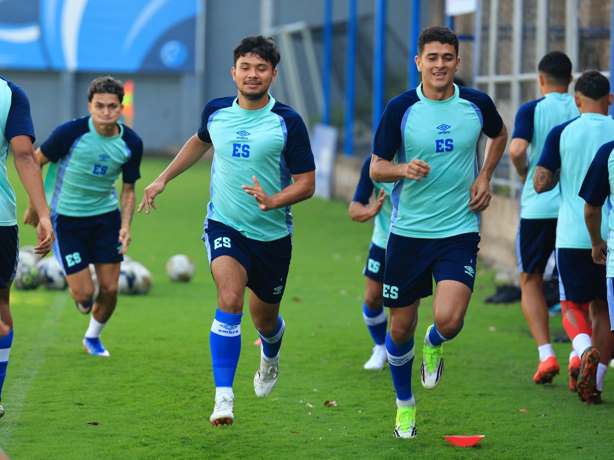 Entreno de la Selecta en la FESFUT pevio al viajar a San Antonio para amistoso. Foto X Selecta