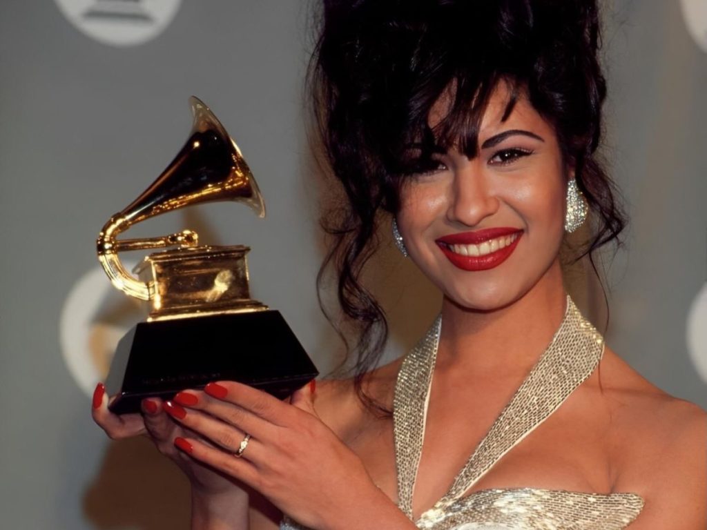selena-quintanilla-música-entretenimiento-trayectoria-cantante-México