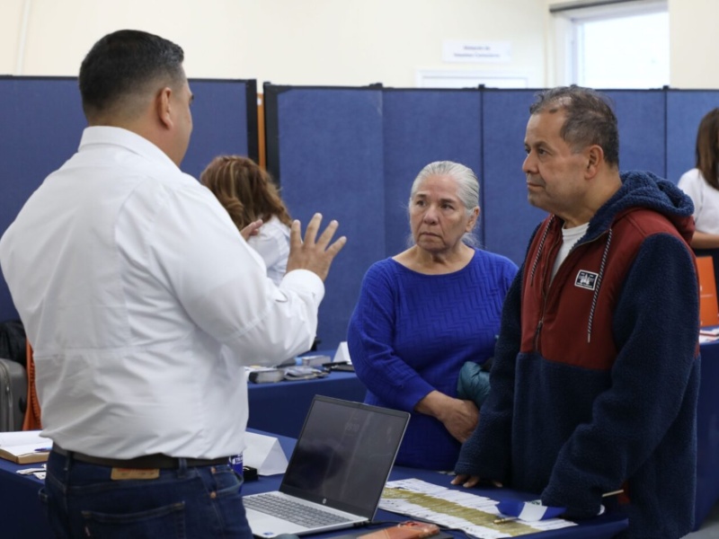 Jornada de servicios para salvadoreños en Silver Spring acerca banca, asesoría e inversión.