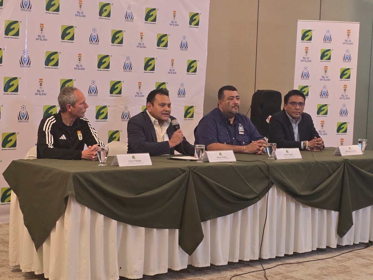 Sistema Fedecredito apoya a la Primera División de Fútbol. Foto Cortesía