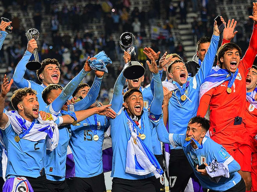Con dos títulos mundiales, Uruguay mantiene su legado como pionera en la historia de la Copa del Mundo. Fotografía/ archivo