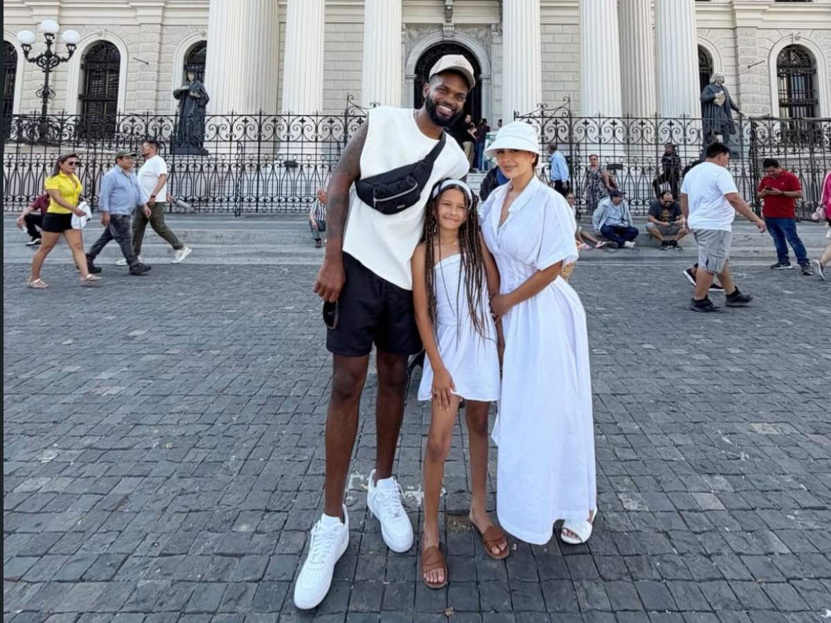 Tory Daniels, ex jugador NBA, en El Salvador. Foto IG