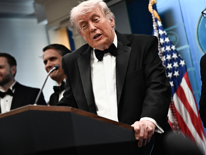 Trump detalla tiroteo en cena de prensa: tirador detenido y agente herido