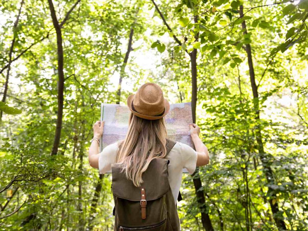 El turismo sostenible promueve prácticas responsables que protegen el medio ambiente y benefician a las comunidades locales en cada destino.