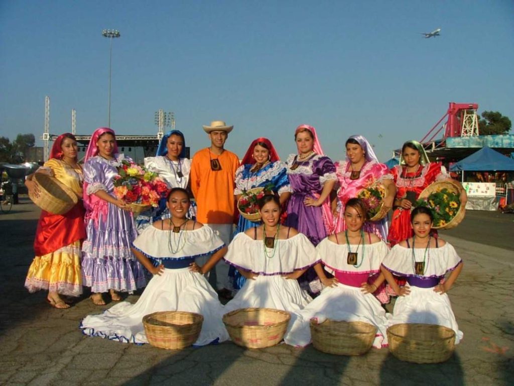 ASOSAL nació en Los Ángeles en 1991 para apoyar a migrantes centroamericanos y promover la cultura salvadoreña en Estados Unidos. Foto/ Archivo