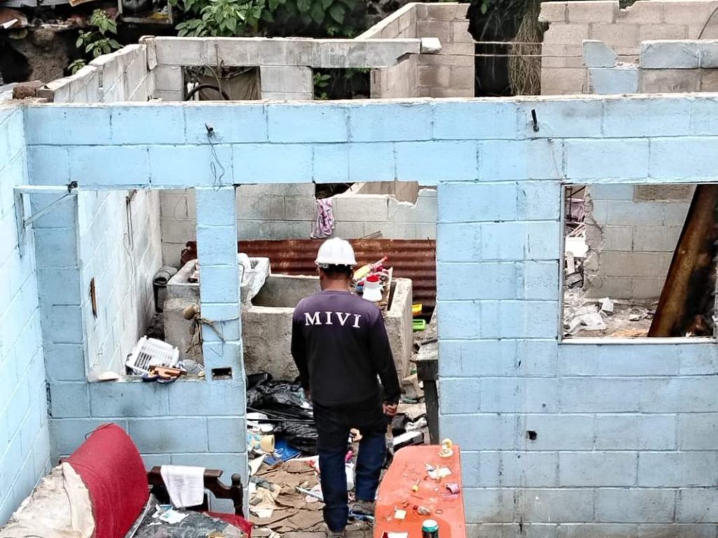 Autoridades buscan evitar nuevos asentamientos en terrenos vulnerables de San Salvador