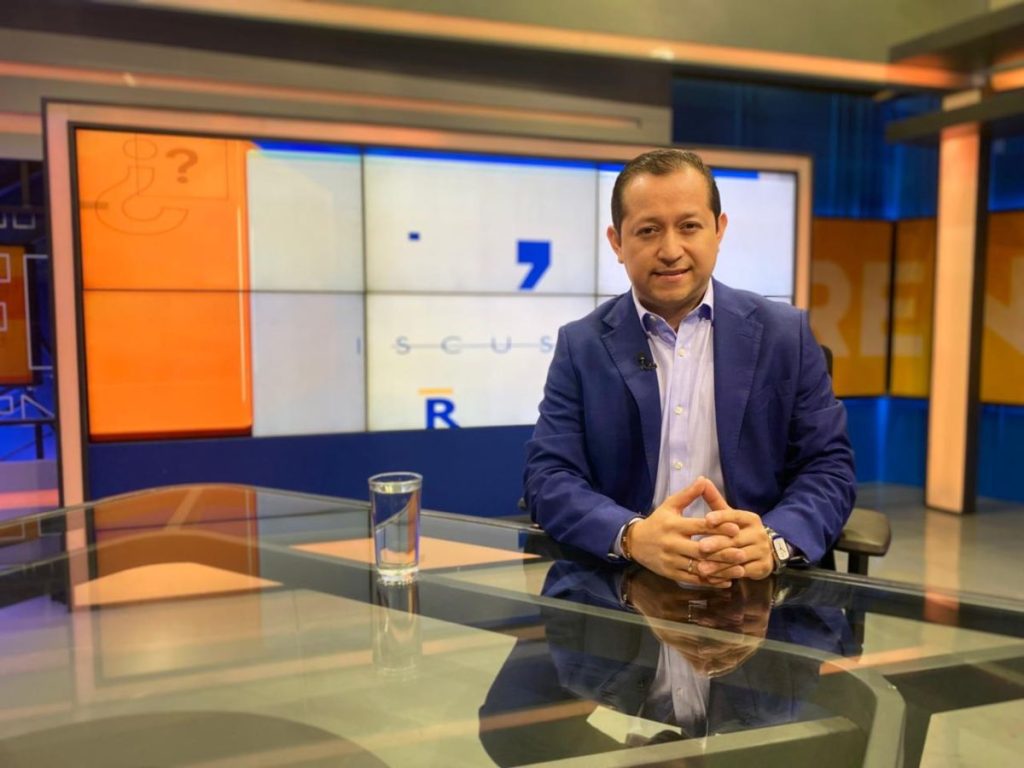 Dr. Mario Rivera Gallardo, especialista en Cirugía Endoscópica Digestiva y Laparoscopía