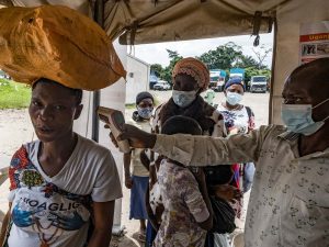 OMS alerta por expansión acelerada del ébola en África y aumento de fallecidos