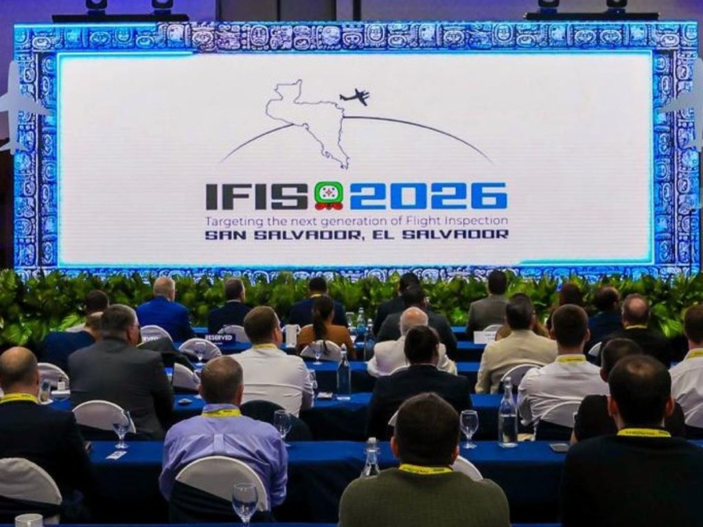 El International Flight Inspection Symposium 2026 (IFIS) se inauguró en El Salvador y se desarrollará del 4 al 8 de mayo con la participación de expertos de la industria aeronáutica de varios continentes.