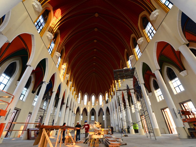 Mármol, torres y columnas: así luce la iglesia de Fátima en El Salvador