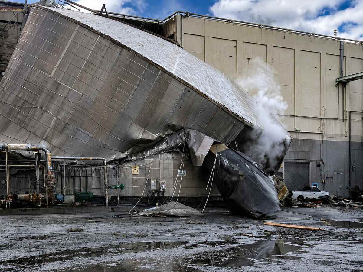 La escena tras la ruptura de un tanque en Longview
