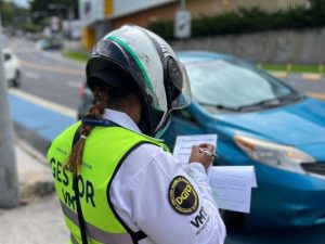 Conductores podrían enfrentar multas de hasta $150 por infracciones muy graves en El Salvador.