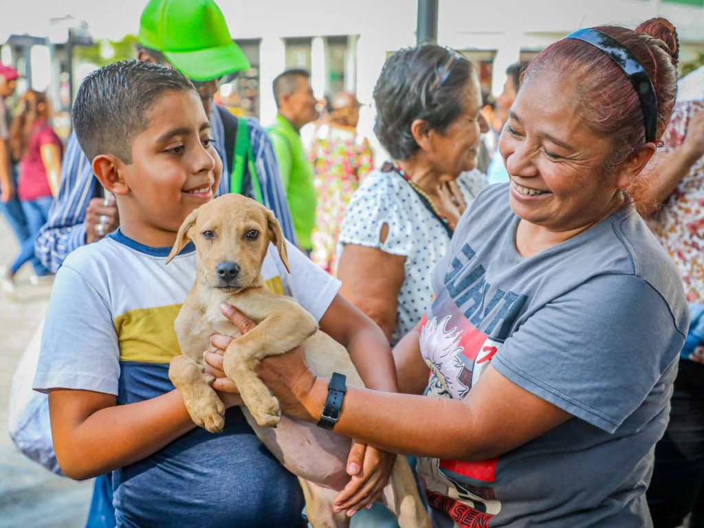 La actividad incluyó un proceso de registro para garantizar la tenencia responsable.