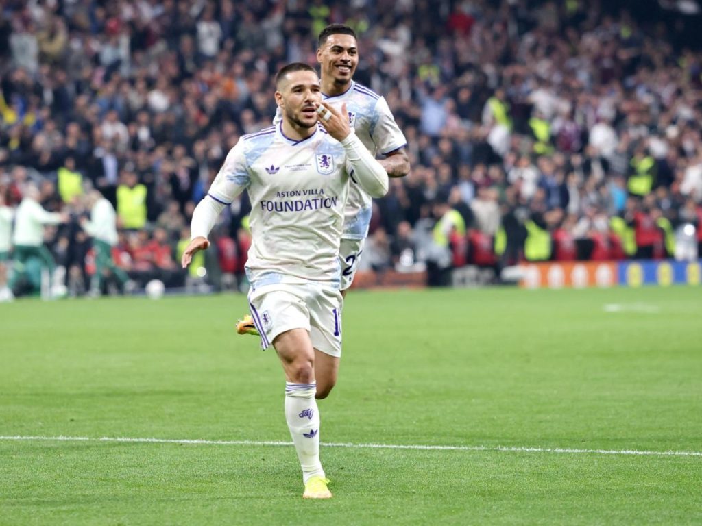 Emiliano Buendía celebra el 2-0 del Aston Villa en la final de la Europa League. Foto EFE